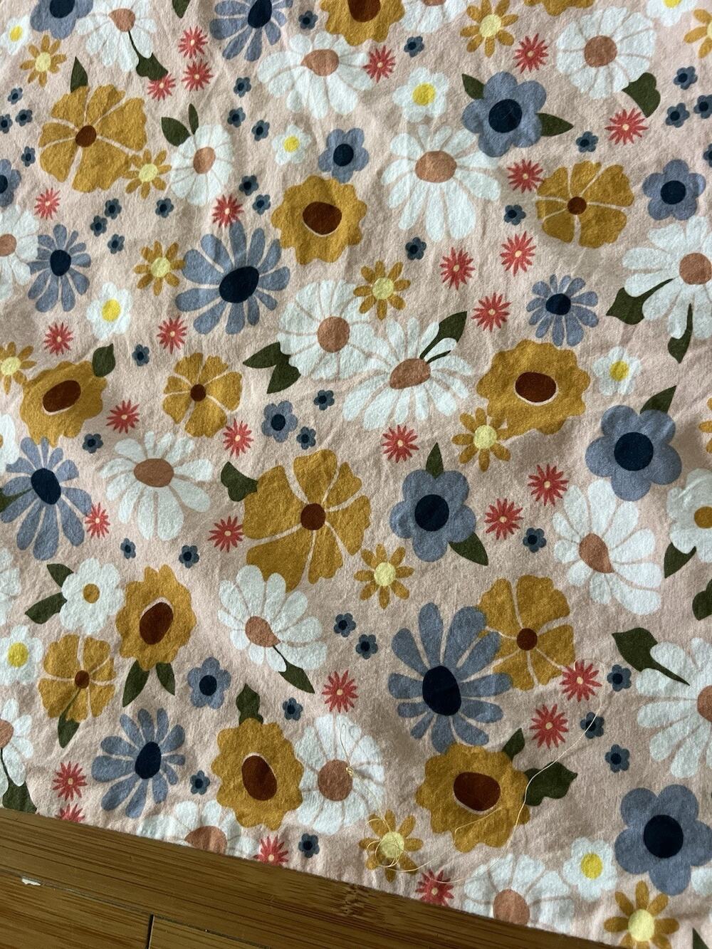 Pillowfort Vintage floral cotten Flat Sheet twin Kids/teens